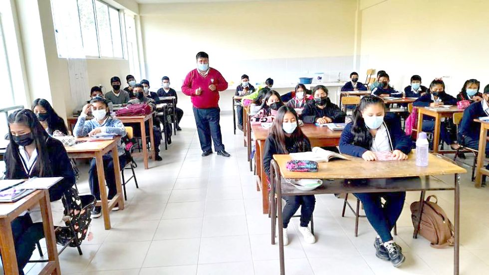 ALERTA. Durante la última semana de clases, Salud intensificó la vacunación en las escuelas.