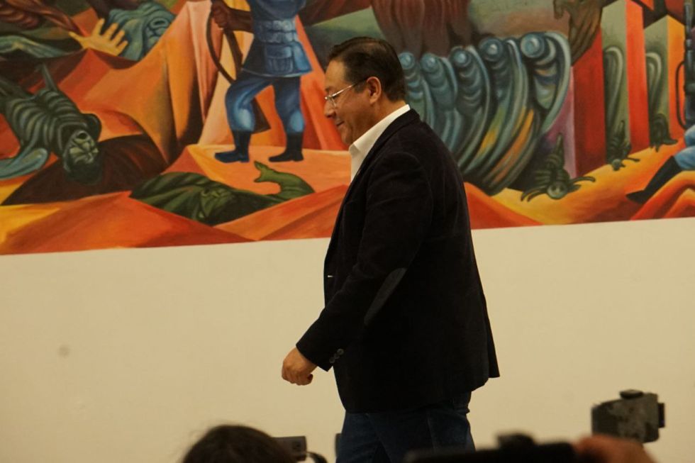 PRESIDENTE. Luis Arce, tras ofrecer una conferencia de prensa en la Casa Grande, este martes.