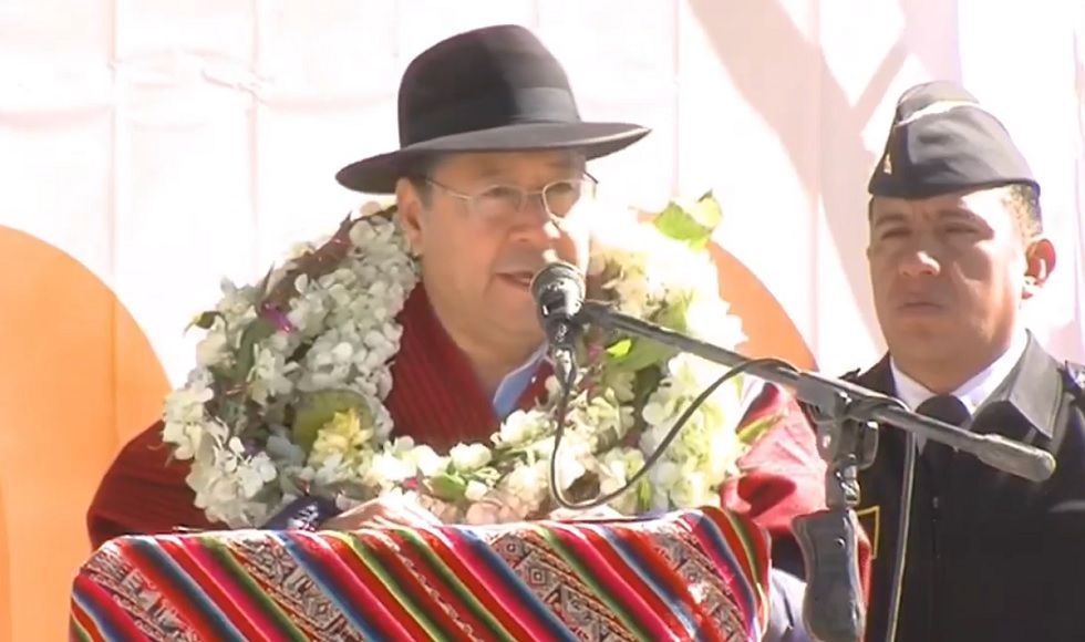 El presidente Luis Arce en un acto oficial en Pelechuco, en el departamento de La Paz.