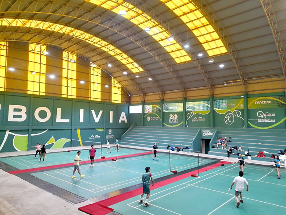 El equipo Bolivia de bádminton se encuentra trabajando en el coliseo Max Toledo.