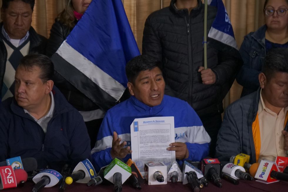 El presidente del Movimiento al Socialismo (MAS), Grover García, en una anterior conferencia de prensa.