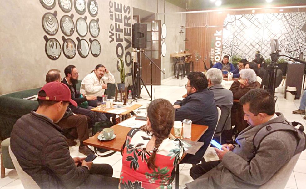 BICENTENARIO. La última versión de “Diálogos de Café” realizada el jueves pasado.