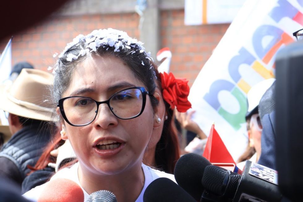 Eva Copa anuncia el retiro de Morena de la contienda electoral por hostigamiento y presiones