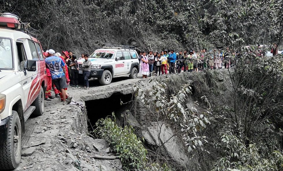 El lugar del accidente en la carretera que une La Paz con Sud Yungas