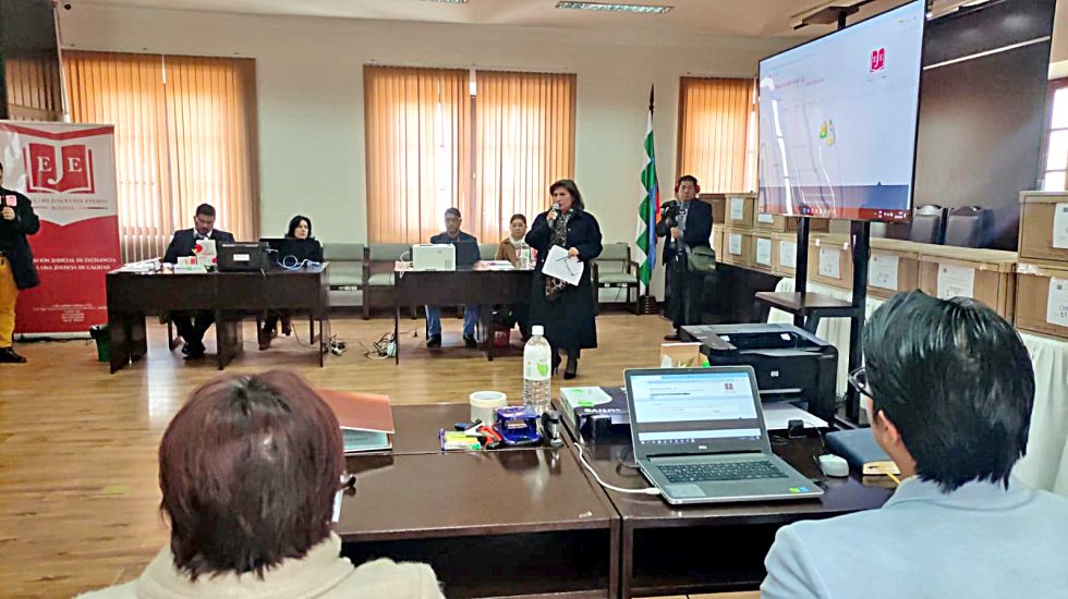 SUCRE. La directora de la EJE, Marina Durán, ayer, en el inicio del trabajo de los evaluadores.
