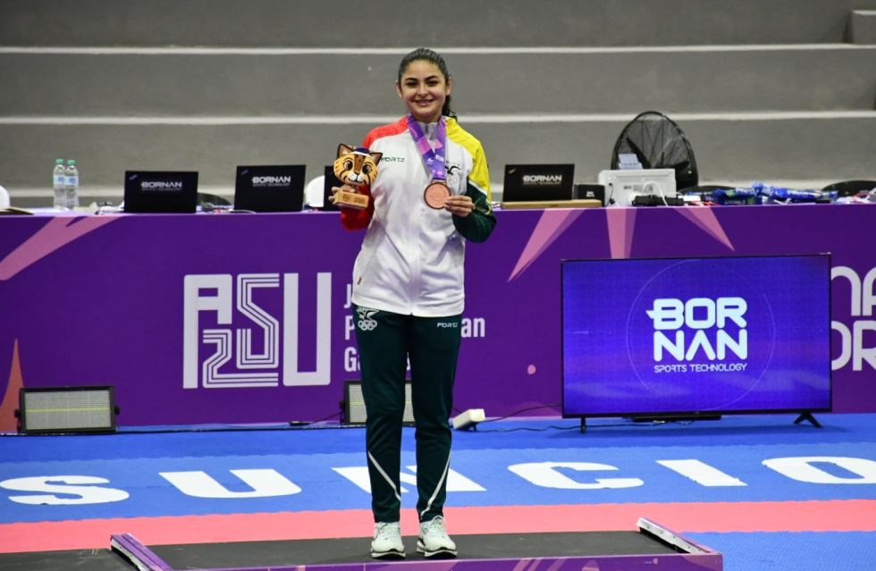 La karateca boliviana Sol Sandoval conquistó este viernes la tercera medalla de bronce para Bolivia.