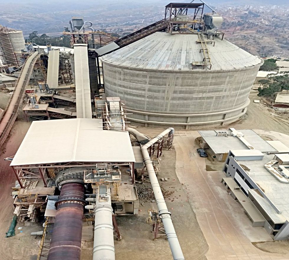 PLANTA. Con una capacidad de 65.000 toneladas, Fancesa tiene el silo de clínker más grande del país.