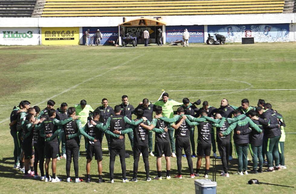 El combinado nacional entrenó este jueves en el estadio Rafael Mendoza Castellón, de propiedad de The Strongest.