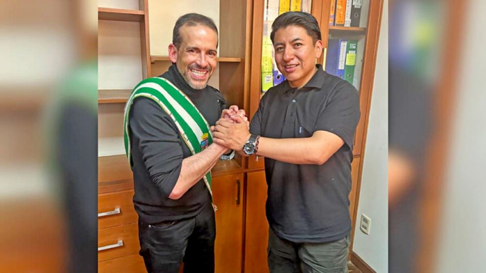 LIBERADOS. El gobernador de Santa Cruz, Luis Fernando Camacho, y el expresidente del Comité Cívico de Potosí, Marco Antonio Pumari.