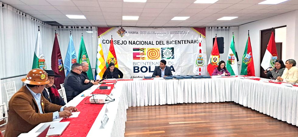 DESPEDIDA. La última reunión del Consejo Nacional del Bicentenario en La Sombrerería.