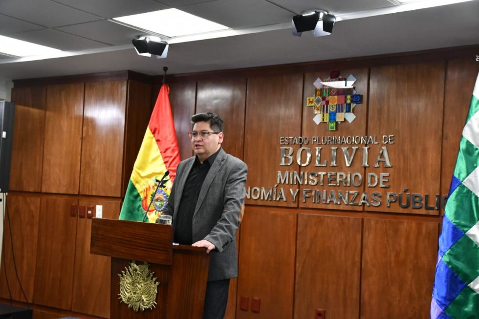 El ministro de economía y finanzas, Marcelo Montenegro, desmiente declaraciones de Evo Morales