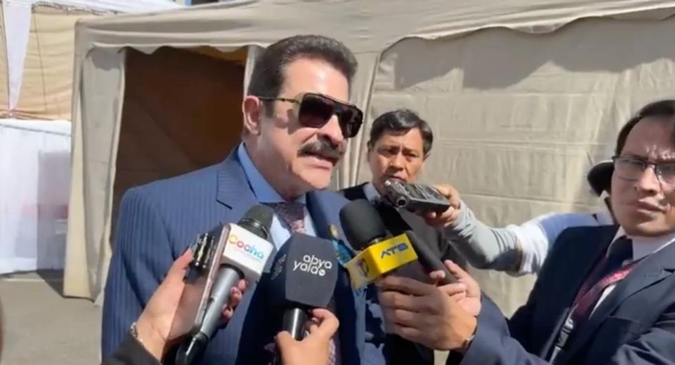 El alcalde de Cochabamba, Manfred Reyes Villa, este sábado, en declaraciones a la prensa.