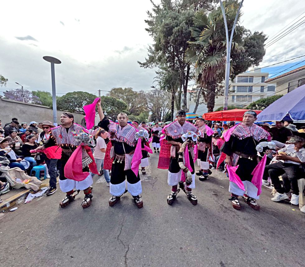 FESTEJO. La Entrada genera una intensa actividad durante tres días, de viernes a domingo.
