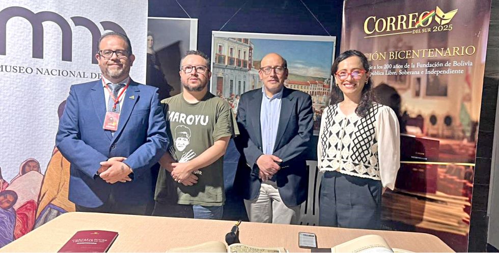 De izquierda a derecha, Gustavo Pastor, Santiago Espinoza, Marco Antonio Dipp y Raykha Flores.