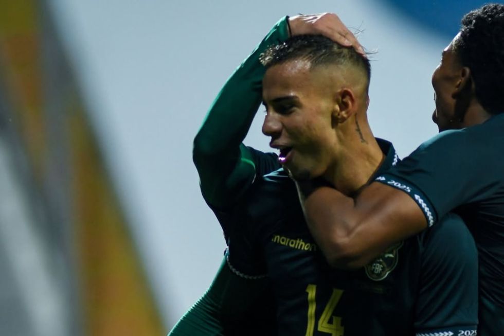 Robson Matheus celebra el gol del triunfo de Bolivia. 