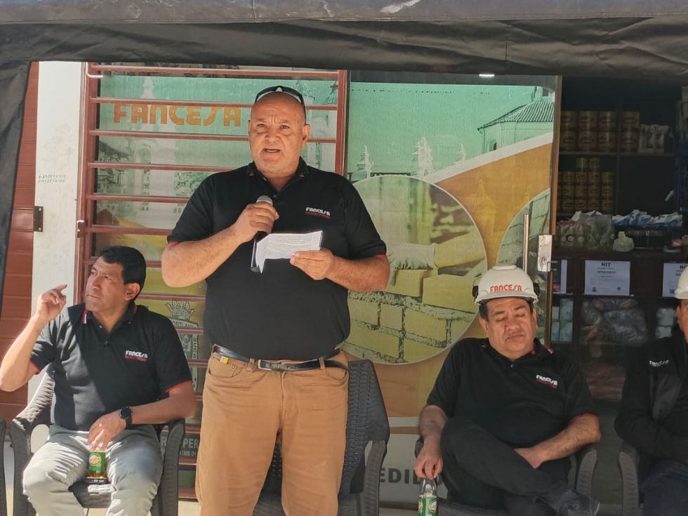 El lanzamiento e inicio de la comercialización del cemento Pionero I-40 en Sucre.
