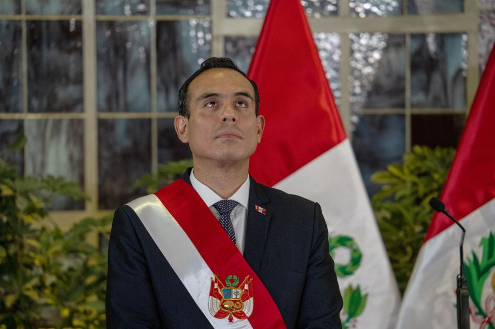 El presidente de Perú, José Jerí, durante la ceremonia de nombramiento de los integrantes del Gobierno de transición de Perú.
