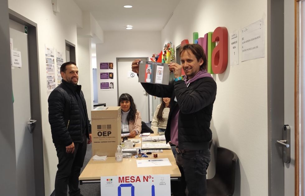 Una mesa de sufragio en Alemania.