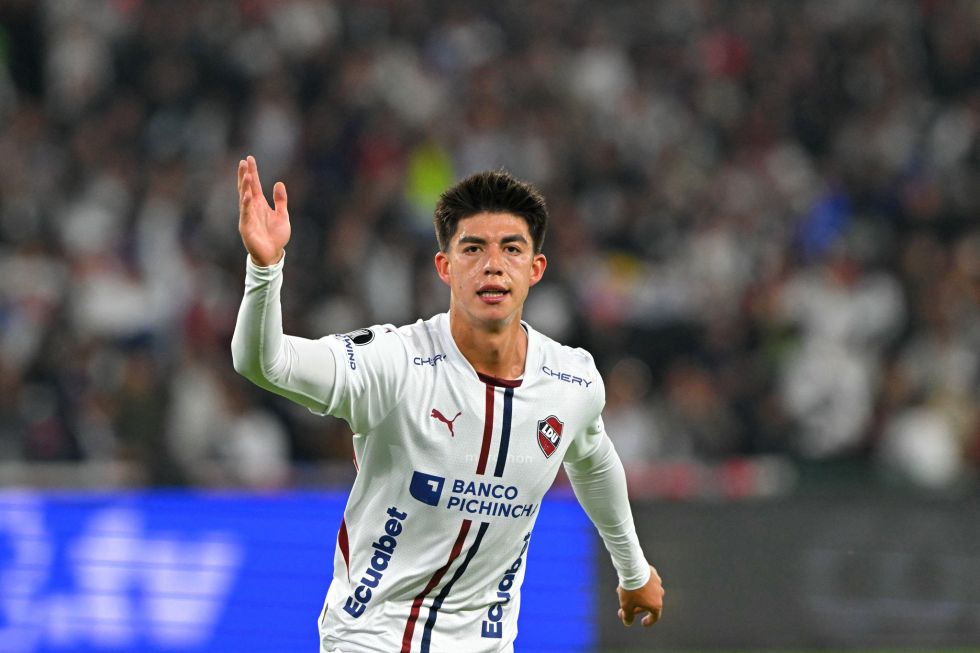 El boliviano Gabriel Villamil celebra uno de los goles de la Liga de Quito.