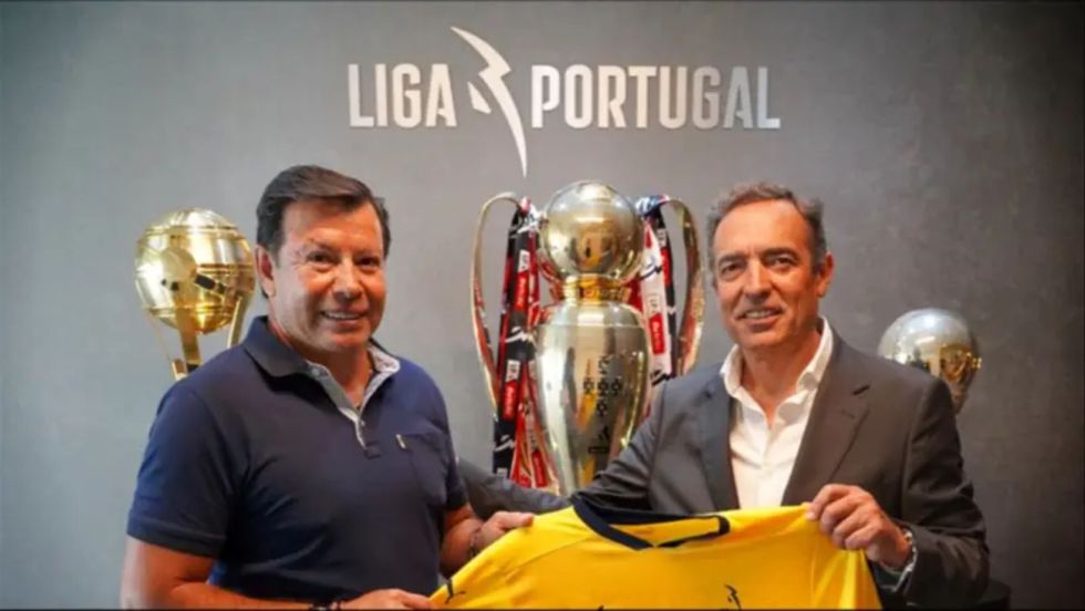 Sánchez, quien militó en el Benfica, Boavista y Estoril, agradeció el reconocimiento a través de sus redes sociales.