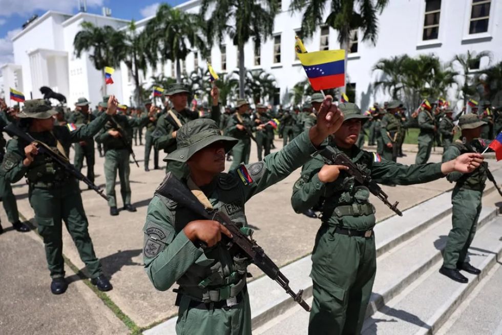 El Gobierno de Venezuela despliega 200.000 militares para enfrentar las "amenazas" de Estados Unidos.