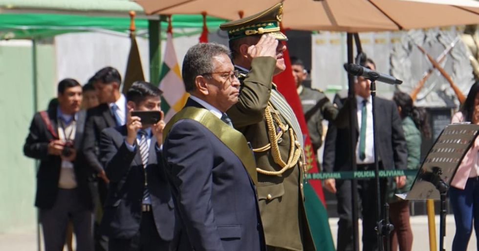 Acto de reconocimiento al nuevo ministro de Gobierno, Marco Antonio Oviedo
