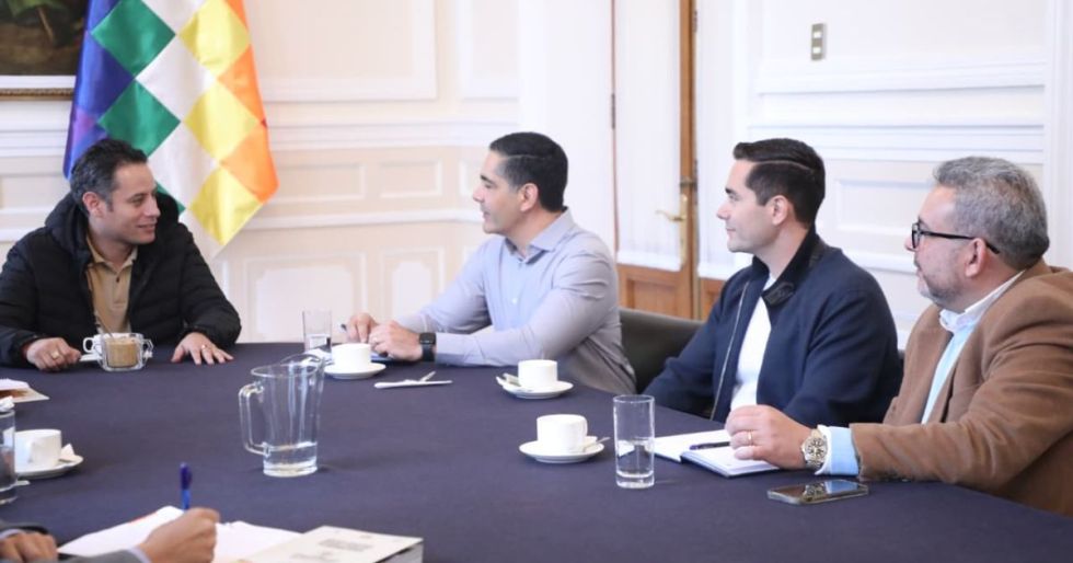 El vicepresidente Edmand Lara en reunión la tarde de este martes. 