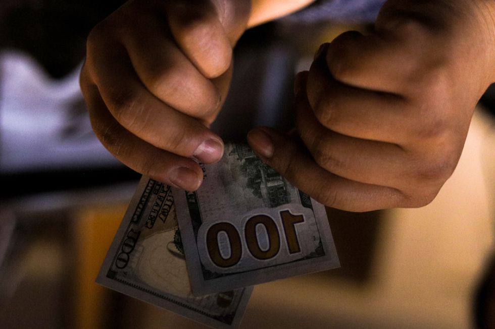 Baja el valor referencial del dólar, según el Banco Central de Bolivia. 