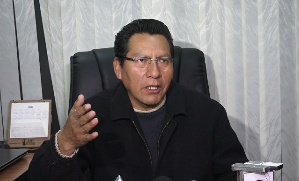 El candidato a la Gobernación de Potosí René Joaquino. 