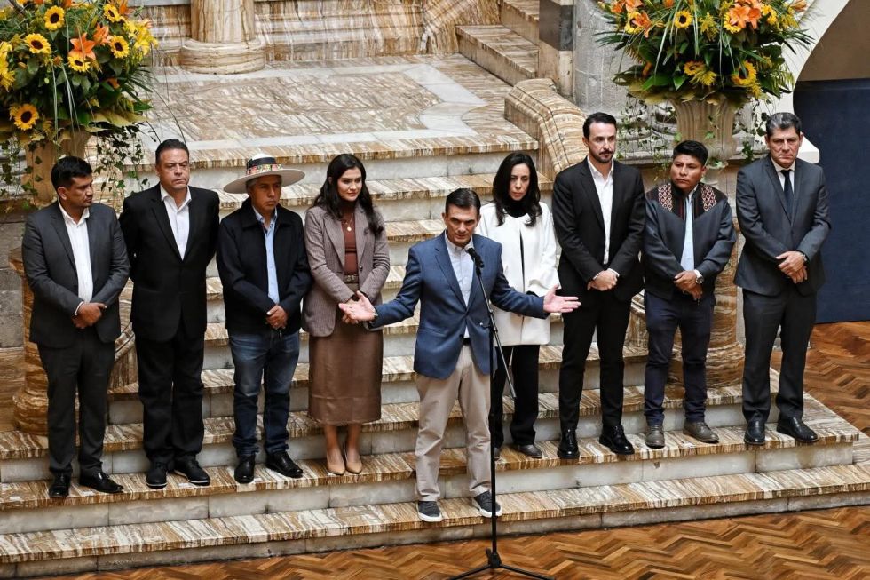 Paz en un anterior encuentro con los gobernadores.