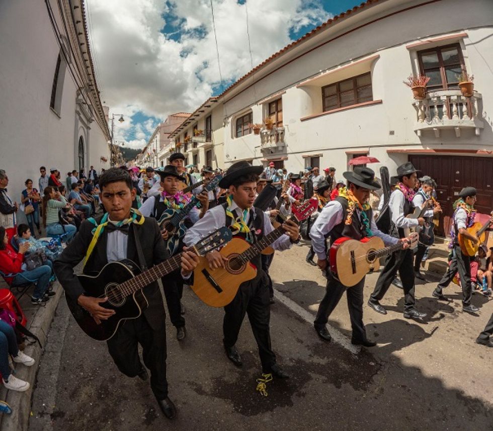 La Entrada del Carnaval de Antaño se celebró en las calles de Sucre. 