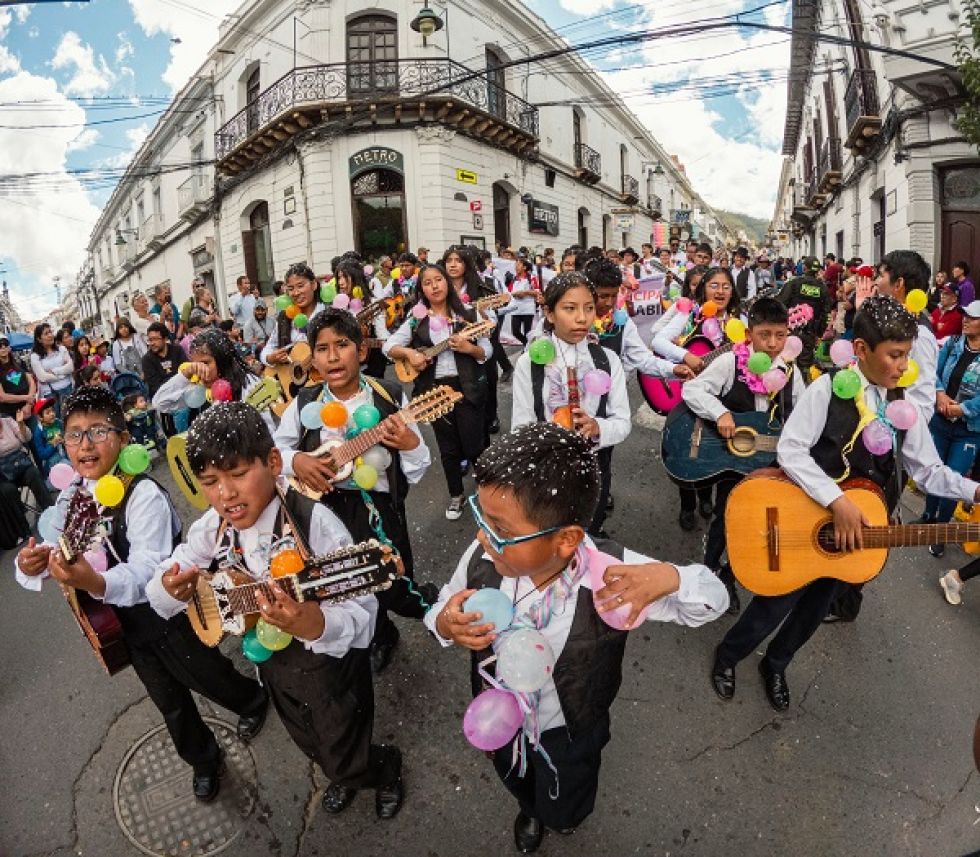 La Entrada del Carnaval de Antaño se celebró en las calles de Sucre. 