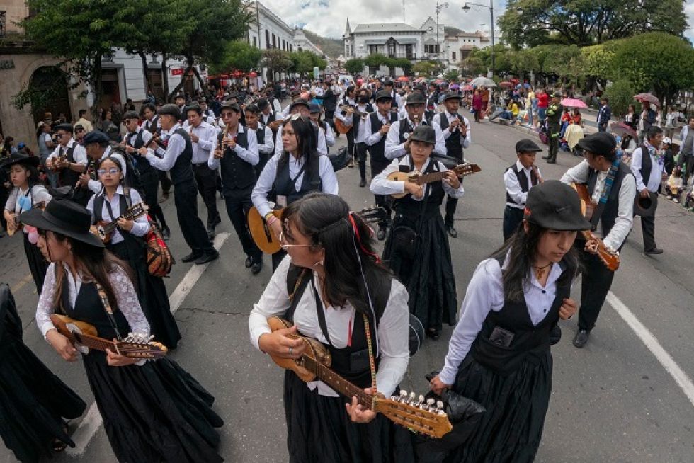 La Entrada del Carnaval de Antaño se celebró en las calles de Sucre. 