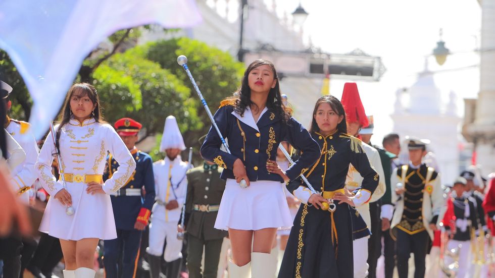 El desfile cívico institucional por el Bicentenario de Bolivia. 