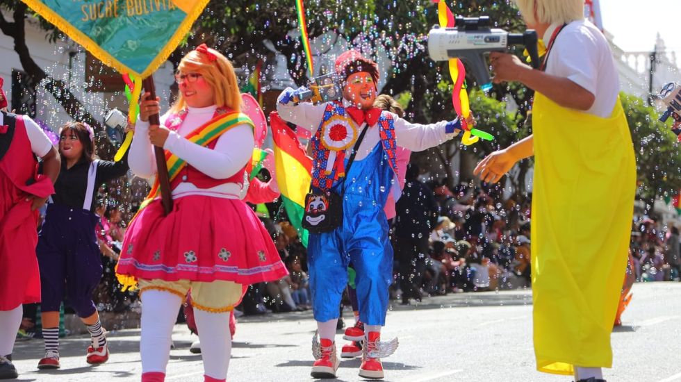 El desfile cívico institucional por el Bicentenario de Bolivia. 