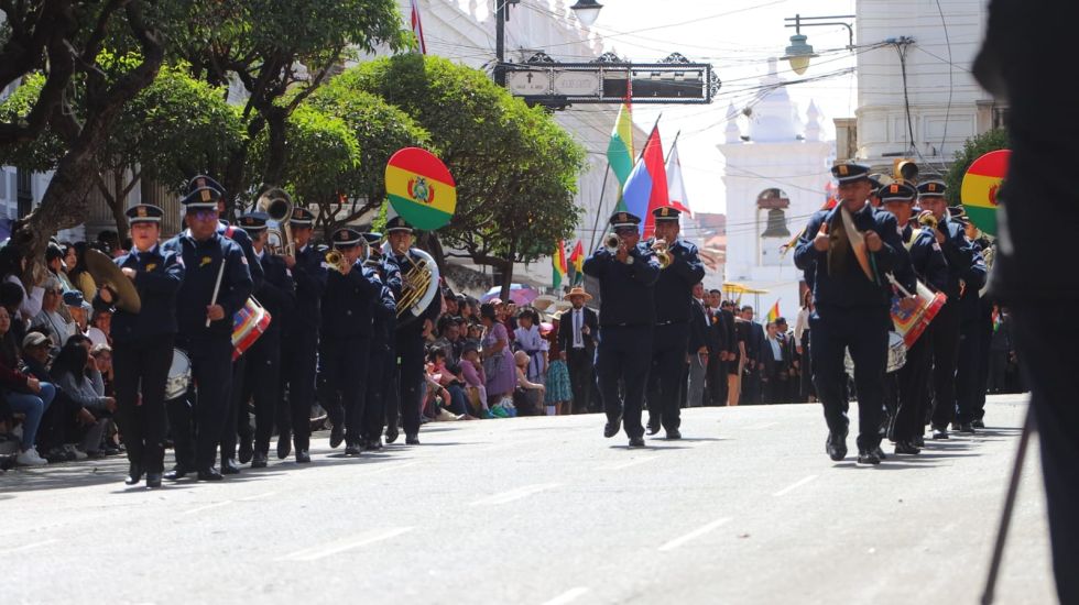 El desfile cívico institucional por el Bicentenario de Bolivia. 